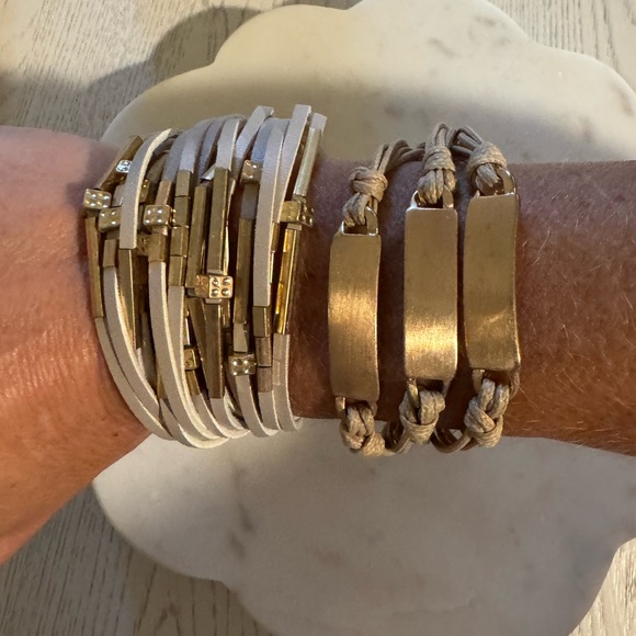 Elegant Gold and Suede Women's Magnetic Bracelet Set - Picture 1 of 5
